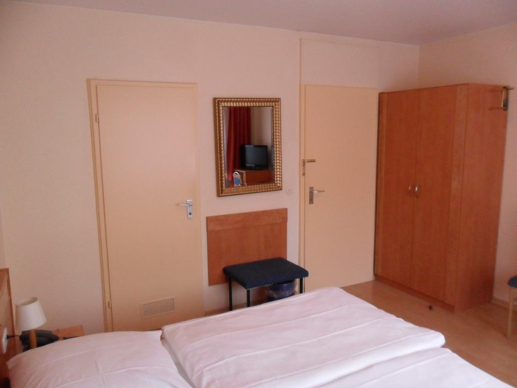 Hotel Europa Pforzheim Værelse billede